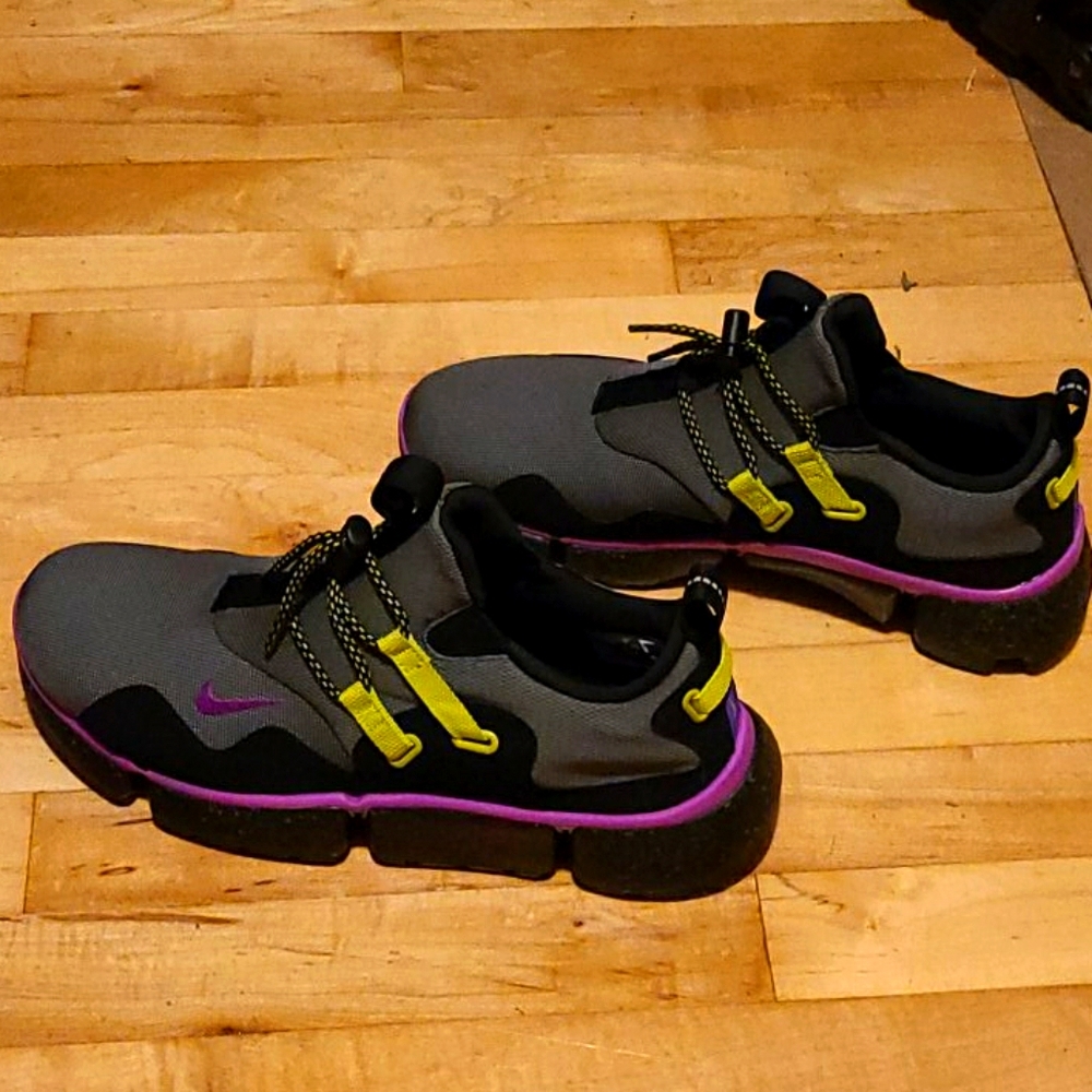 Nike Pocketknife 11.5